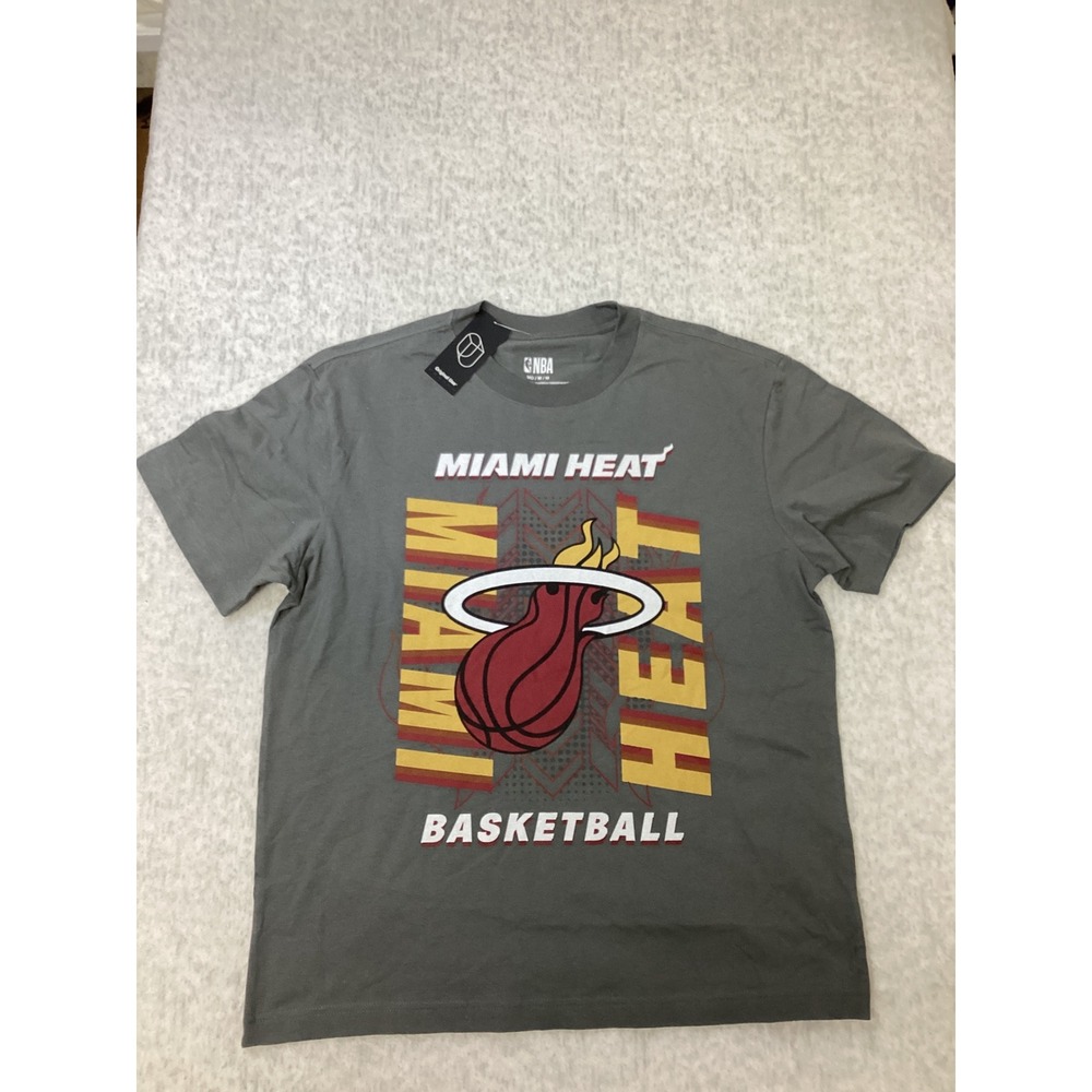 Original Use NBA Miami Heat Basketball Graphic Tee Gray Mens Medium NWT